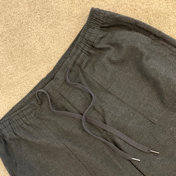 Like New Grey Capris - Picture 5 of 11